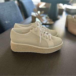 Dolce Vita espadrille lace up Cream Platform Sneakers Sz 10 NWOB
